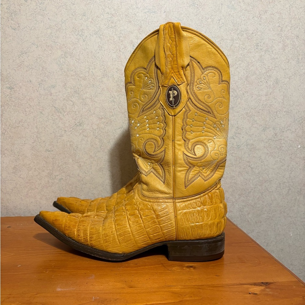Potrillos Yellow Amarillo Western Cowboy Boots with Embossed Stitching